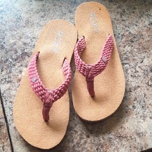 Womens size 8 Roxy flipflops